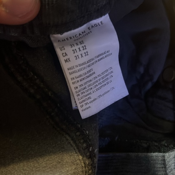 American Eagle Black Corduroy Jeans - Picture 3 of 3